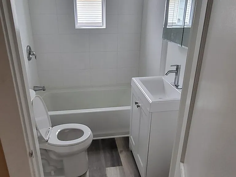 1206 Lewis Ave — Photo 3