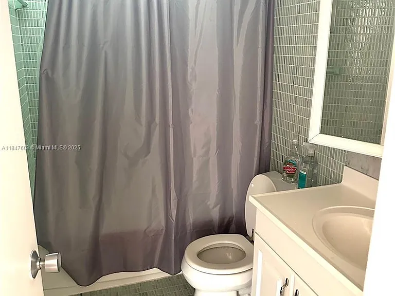 1400 Pennsylvania Ave #33 — Photo 6