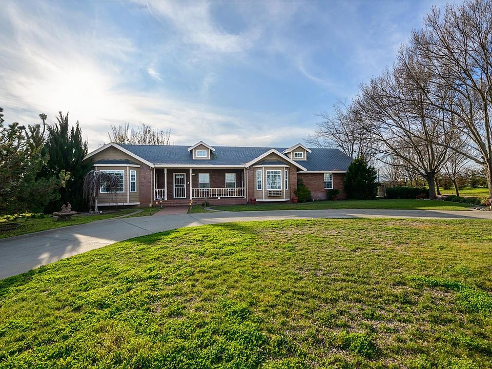 1st image of 7961 Charlotte Lane