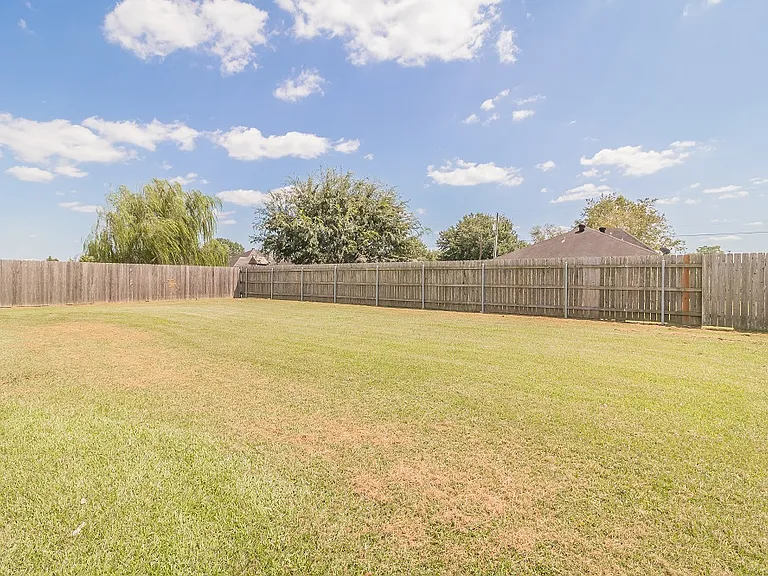 926 Lillian Michel Dr — Photo 22