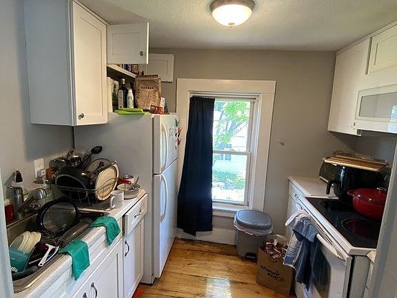 4th image of 104 W Emerson St Suite 5