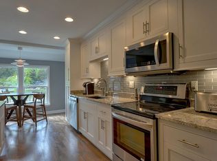 287 Highpoint Dr, Diamondhead, MS 39525