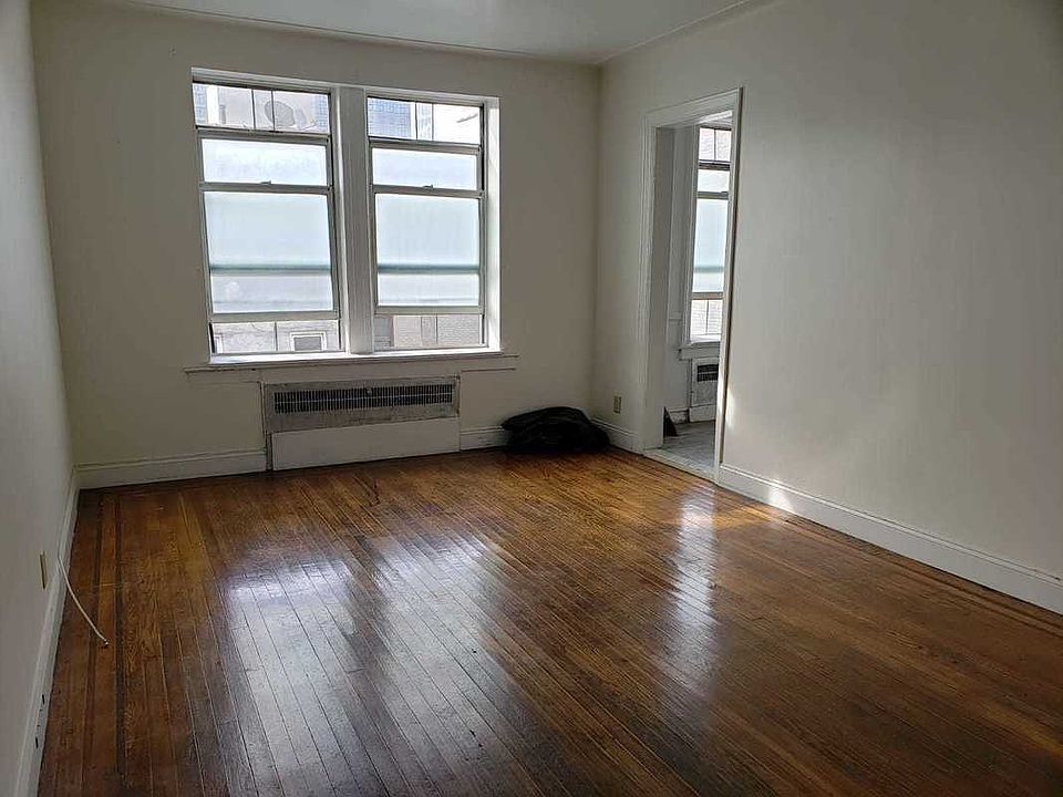 2nd image of 176 Clarkson Ave APT 5A