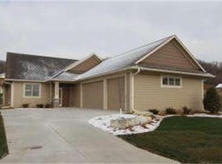 2273 Granite Cir NW, Rochester, MN 55901