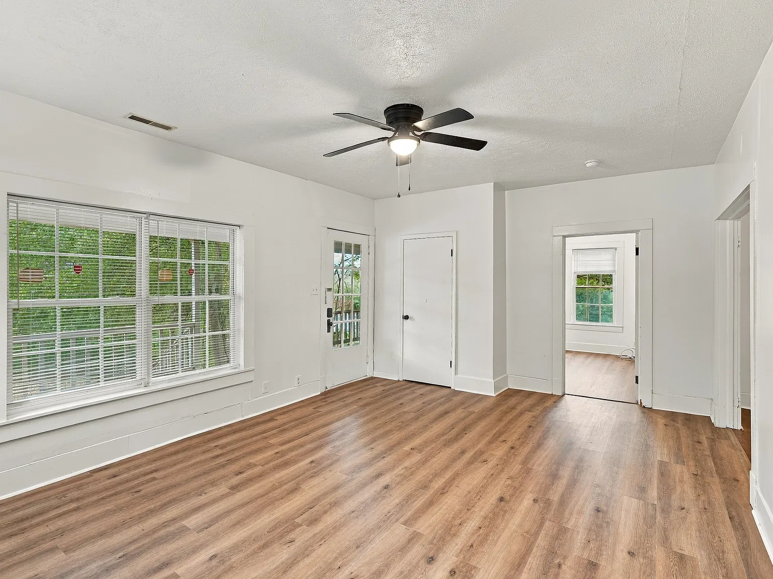 3 bed, 1425 sqft, $1,200 — Photo 3