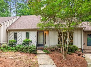 136 Berry Patch Ln, Chapel Hill, NC 27514