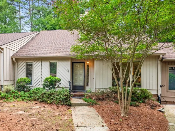 136 Berry Patch Ln, Chapel Hill, NC 27514