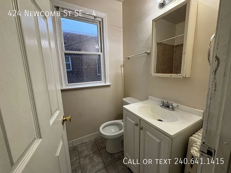424 Newcomb St SE #4 — Photo 27