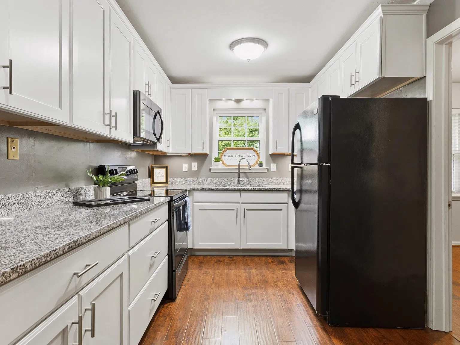 2 bed, 1144 sqft, $1,650 — Photo 3