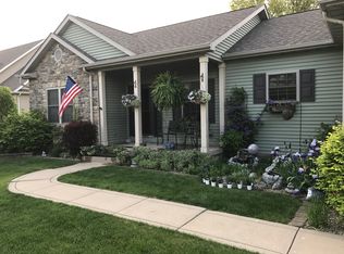 2562 Hilfiger Dr, Chesterton, IN 46304