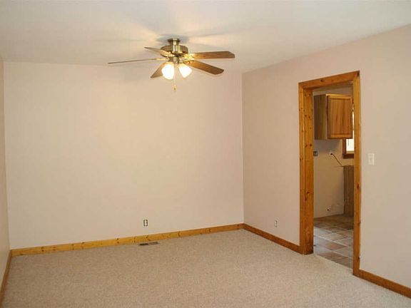 5th image of 939 Swift Dr