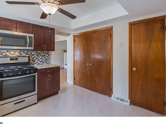 4th image of 52 Lobelia Ave