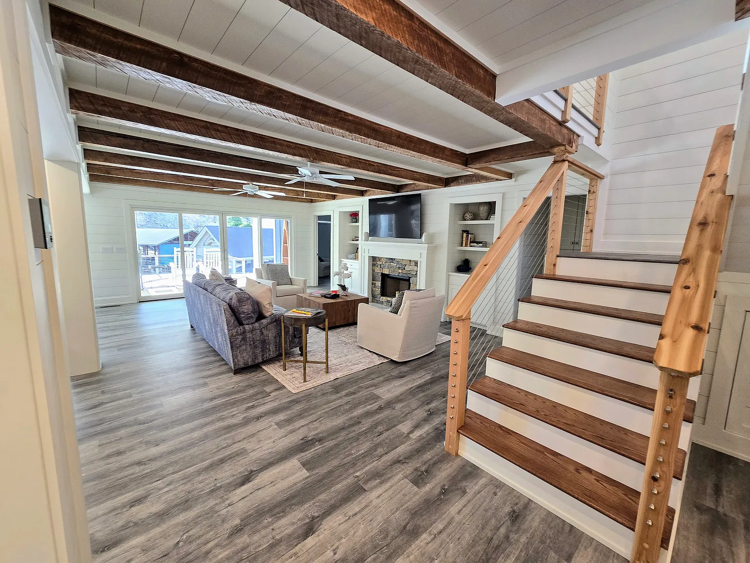 3 bed, 3.5 bath, 2713 sqft, $10,000 — Photo 4