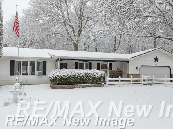 8700 S Hemlock Rd, Saint Charles, MI 48655