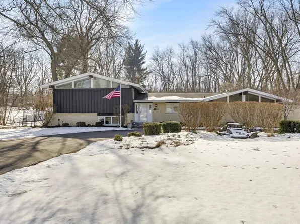 11910 Brookshire Dr, Orland Park, IL 60467