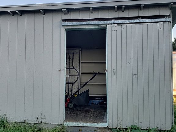 4th image of 11515 NE 71st St