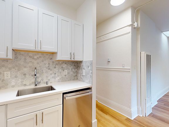 2nd image of 533 Clayton St Unit B