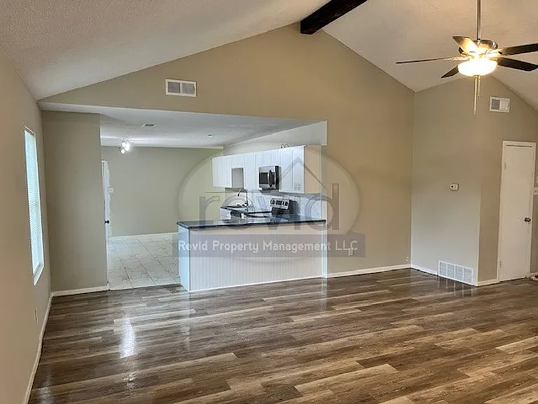 4757 Northfield Cir — Photo 3
