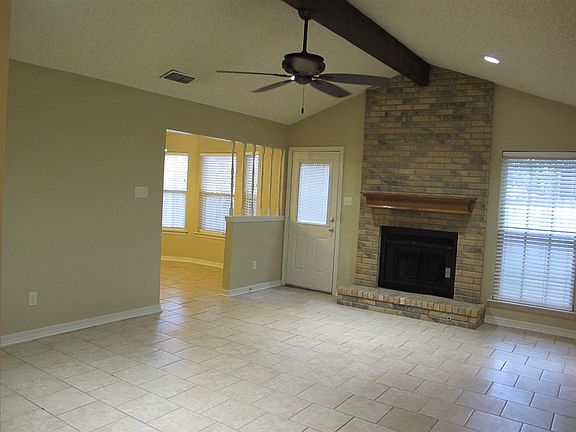 3rd image of 1117 Kensington Ct