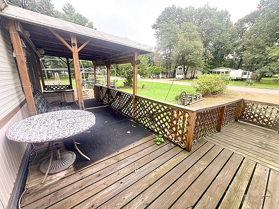 4th image of 9/130 Woodhaven Dr E