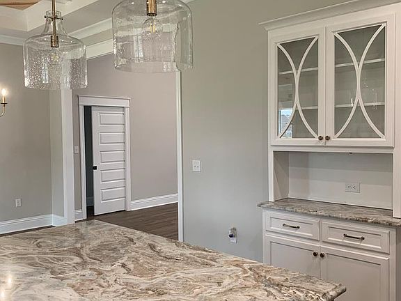 4th image of 3024 Houser Way