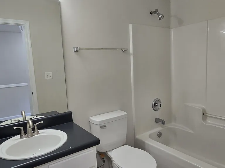 3902 Elizabeth Glen Way — Photo 15