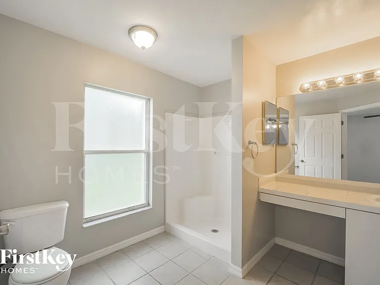 1229 SW 18th Ave — Photo 10
