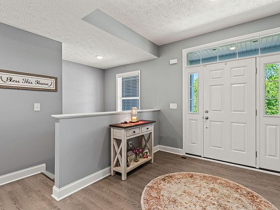 5th image of 1725 Pleasantview Dr