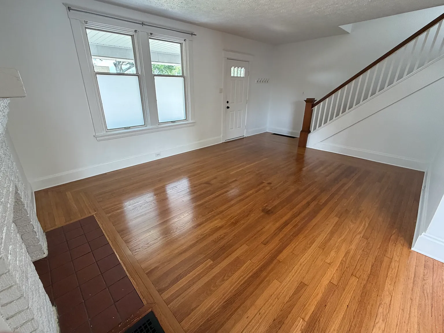 2 bed, 1.5 bath, 2986 sqft, $1,750 — Photo 3
