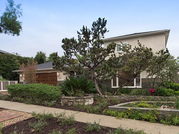 2nd image of 13122 Psomas Way