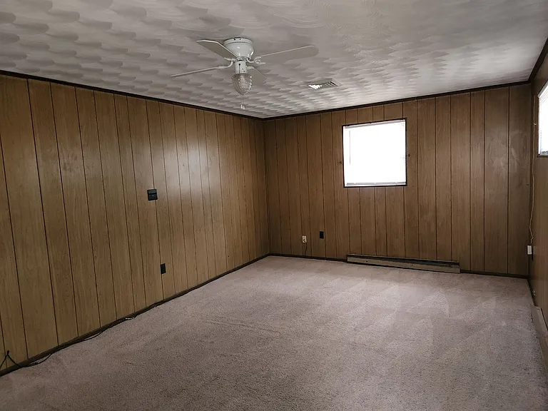 2236 Corbett Ave — Photo 6