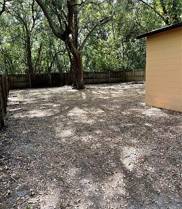 5th image of 7004 N Lakeshore Dr