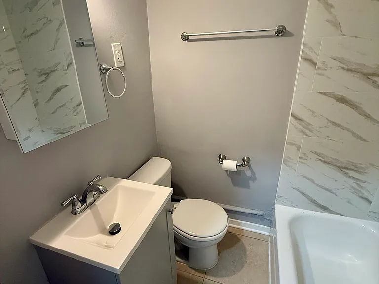 324 Lake St #2F — Photo 7