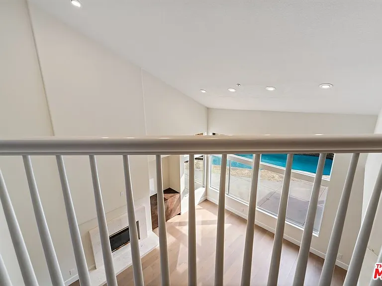 18500 Saint Moritz Dr — Photo 33