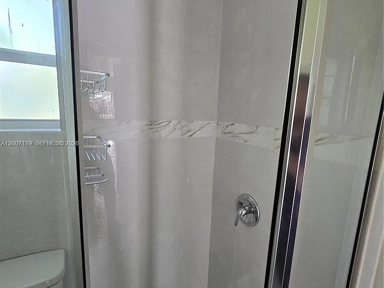 5936 Fillmore St #3 — Photo 7