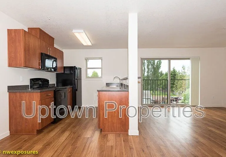 4820 SW Tucker Ave #411 — Photo 2