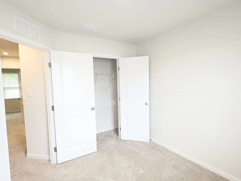 1240 Canterbury Ridge Rd — Photo 21