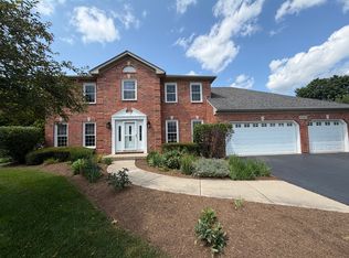 8N065 Secretariat Ct, St Charles, IL 60175