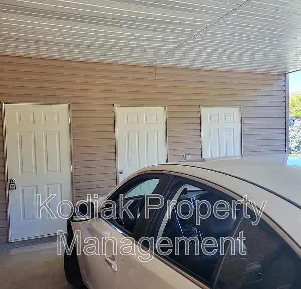 4099 S Madison Ave — Photo 34