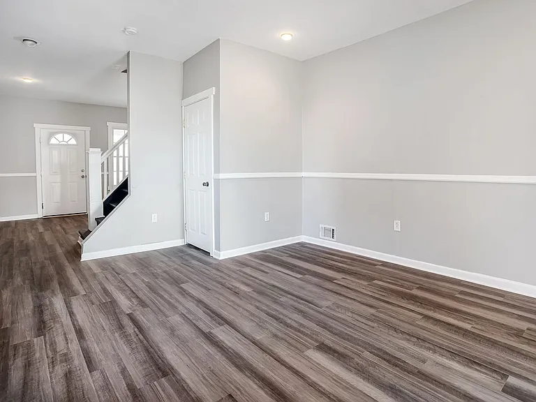 121 Dilworth St — Photo 14