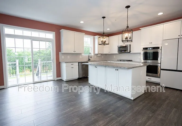 2425 Morgans Point Dr — Photo 22