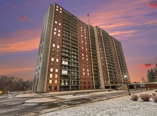 Las Brisas, Ottawa, ON K1K 3Y4