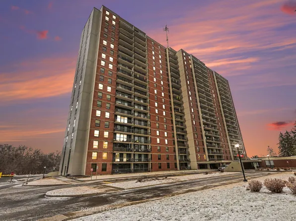 665 Bathgate Dr #1505, Ottawa, ON K1K 3Y4