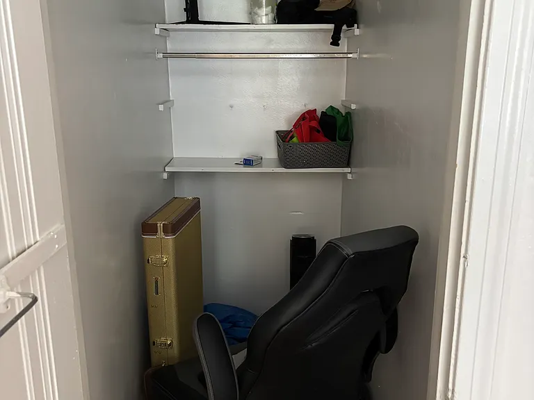 5640 Hobart St #5 — Photo 9