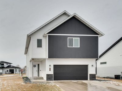 507 E 7th St, Horace, ND, 58047