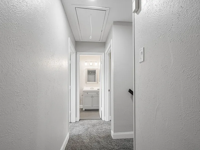 2203 Sheraton Dr — Photo 15