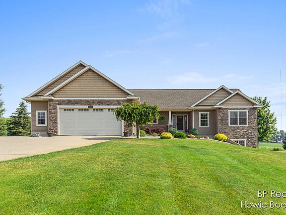 2nd image of 3621 Canyon Run Dr