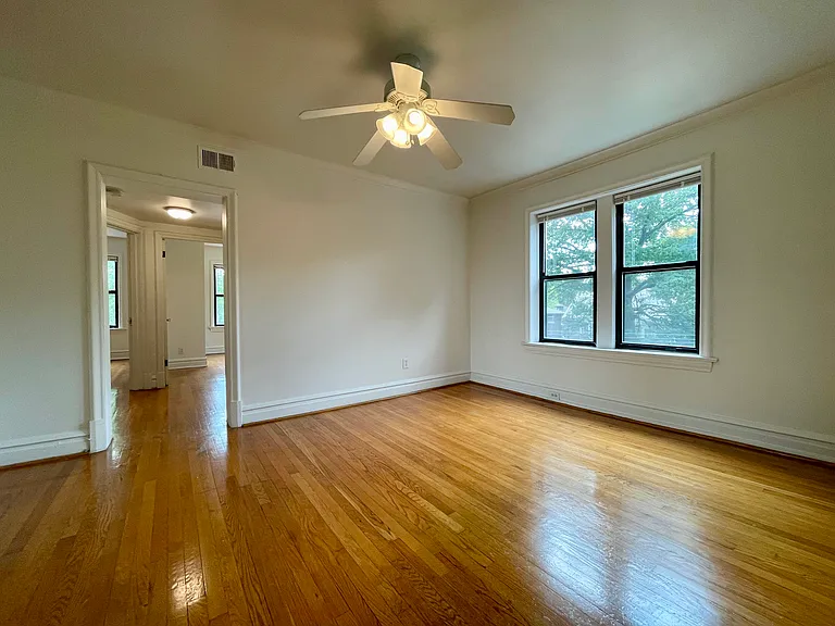 6240 Southwood Ave #2E — Photo 3