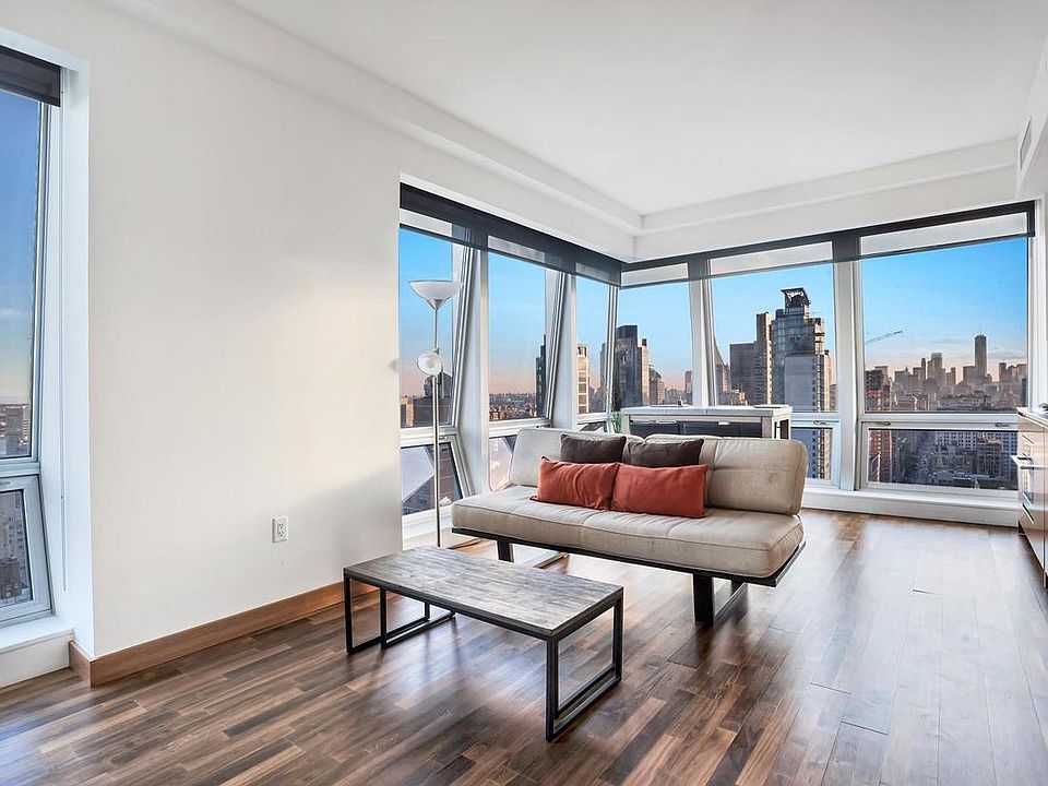1st image of 400 5th Ave APT 36A
