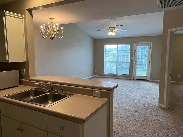 17 Macaulay Pl — Photo 3